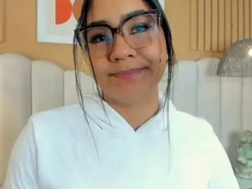Chaturbate Live Sex Cam of noa_moon