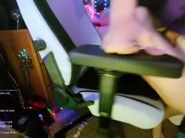 Chaturbate Live Sex Cam of aaronskeetman