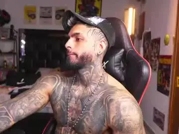 Chaturbate Best live sex cam show of logan_hugh8