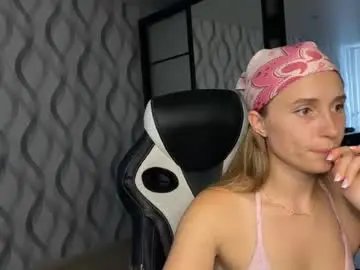Chaturbate Free Live Porn of litle_girl05