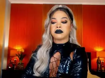 Chaturbate Free Porn Cam of urmajestytyra