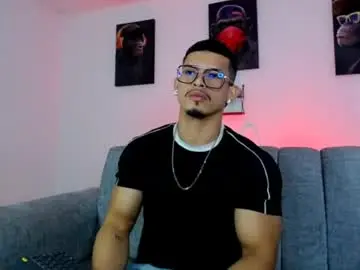 Chaturbate Live Sex Cam of ethan_rodgers01