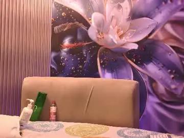 Chaturbate Live Sex Cam of rouxinferno_cr
