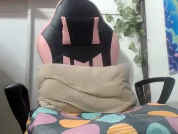 Chaturbate Free Porn Cam of estebanbigcock23