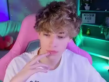 Chaturbate Sex Chat of curly_twinkboy