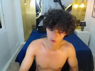 Chaturbate Live Sex Cam of dante_browwn
