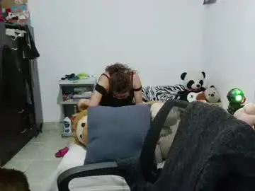 Chaturbate Free Porn Cam of curly_greeneyed