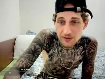 Chaturbate Live Sex Cam of hellacozy