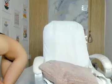 Chaturbate Live Sex Cam of scarletmils