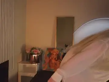 Chaturbate Adult Video Chat of snowflakeskitty