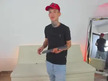 Chaturbate Sex Cam of darwin_stark