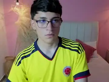 Chaturbate Nude Webcam of ryan_valentino