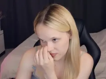 Chaturbate Sex Cam of thehousemaid1