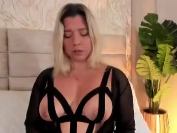 Chaturbate Live Sex Cam of gaia_stonne