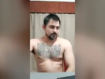 Chaturbate Best live sex cam show of bradd_32