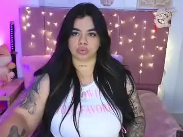 Chaturbate Live Sex Cam of miahjoness