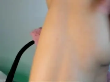 Chaturbate Free Live Porn of nicolefluffypussy