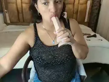 Chaturbate Live Sex Cam of marylinmilf