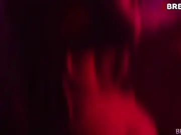 Chaturbate Live Sex Cam of alvuwka