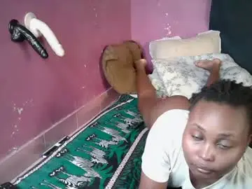 Chaturbate Live Sex Cam of pipi_drip