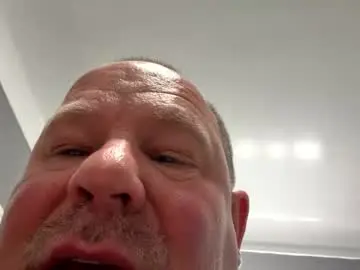 Chaturbate Watch Live Sex Cams of icanmakeyousquirt69