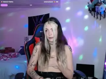 Chaturbate Free Porn Cam of aerebellamagick333