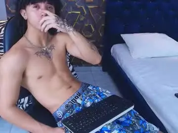 Chaturbate Free Live Porn of kim_curly_