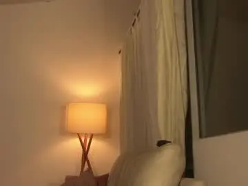 Chaturbate Best live sex cam show of mia_ferrer777