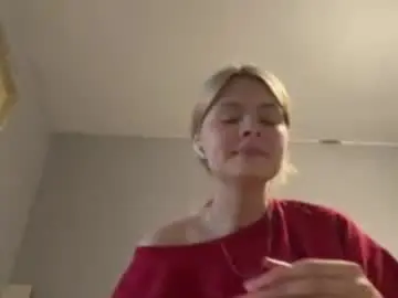 Chaturbate Live Sex Cam of richellearmentrout