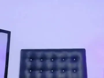 Chaturbate Live Sex Cam of skinny_hottie18
