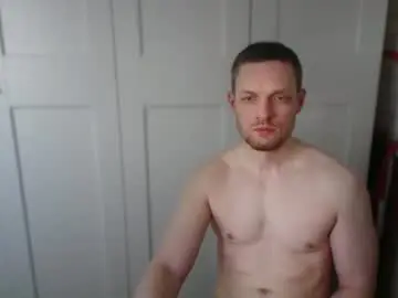Chaturbate Live Sex Cam of happyvelvetpaw