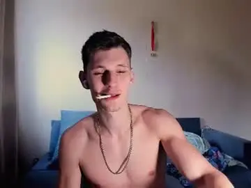 Chaturbate Sex Chat of kevin_hornyyy