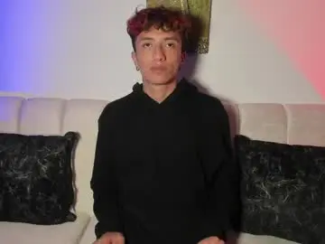 Chaturbate Sex Cam of mhatias_