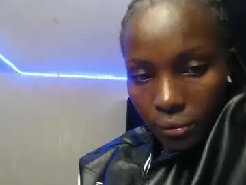 Chaturbate Free Porn Cam of essy_hero