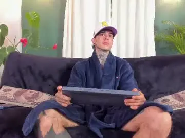 Chaturbate Adult Webcam of aron_ford