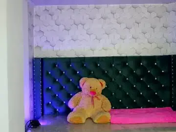 Chaturbate Free Porn Cam of diamondfox_m