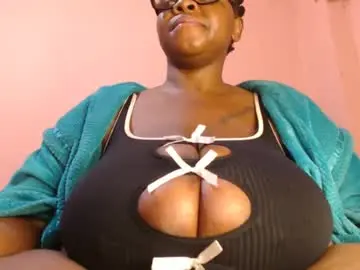 Chaturbate Watch Live Sex Cams of freakyboobsxx