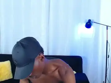 Chaturbate Nude Webcam of alexaandro18