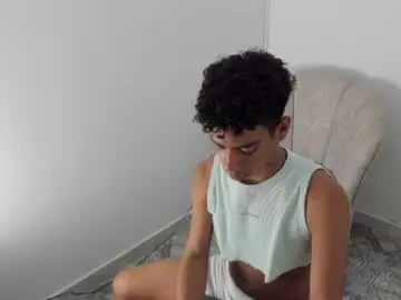 Chaturbate Adult Webcams of alexx_cum18