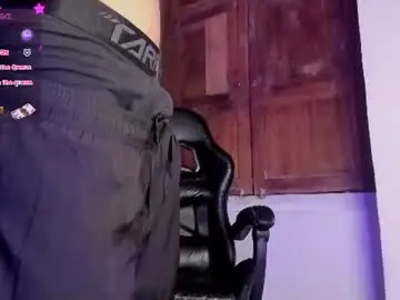 Chaturbate Live Sex Cam of maxpower003