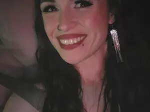 Myfreecams Watch Live Sex Cams of monischaos