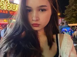 Myfreecams Free Porn Cam of Miloria