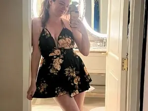 Myfreecams Sex Cam of Bella_Kenzie