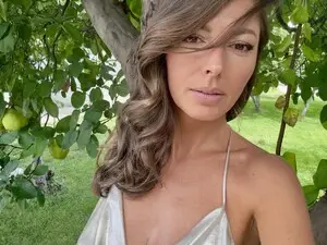 Myfreecams Sex Cam of Nikolle_01