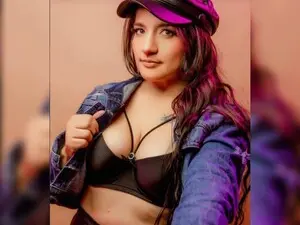 Myfreecams Sex Chat of Emelyross_