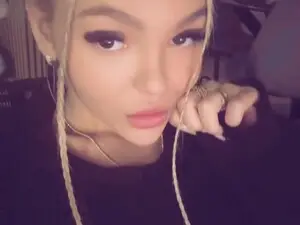 Myfreecams Watch Live Sex Cams of Daisy_abby03