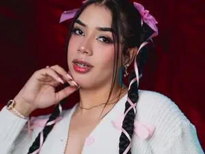 Myfreecams Watch Live Sex Cams of Lizzie_Evans