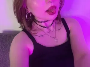 Myfreecams Live Sex Cam of ElaraHex