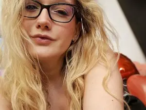 Myfreecams Free Live Porn of MonicMoon18