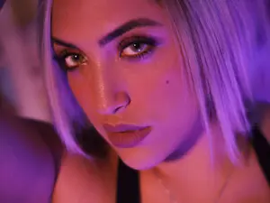 Myfreecams Live Sex Cam of Monikka__